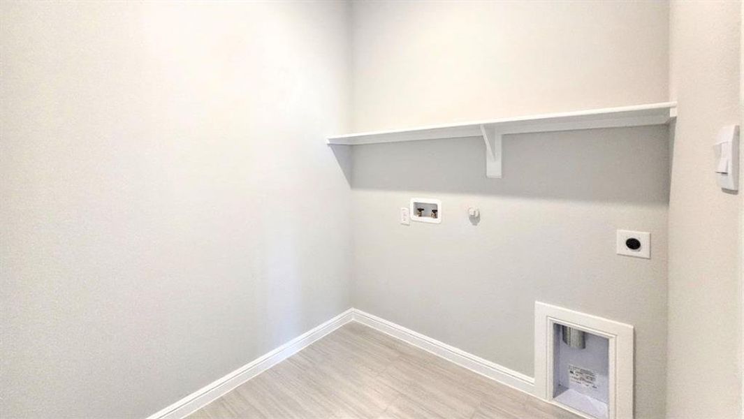 Spacious, unfurnished interior of a new home in Vista Point, Grandview (Image 14).