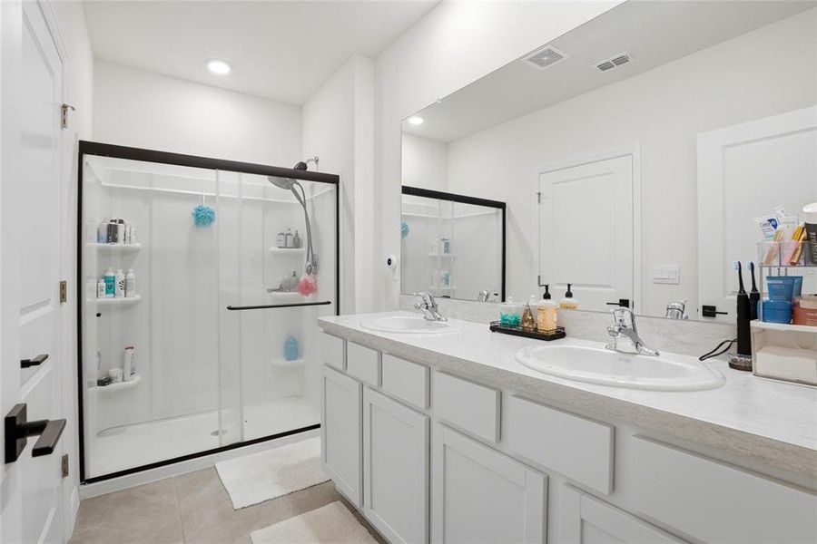 Furnished interior view inside a new home in , Wesley Chapel (Image 11).
