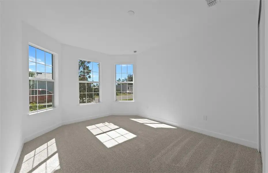 Spacious, unfurnished interior of a new home in Legacy Groves, Nokomis (Image 21).