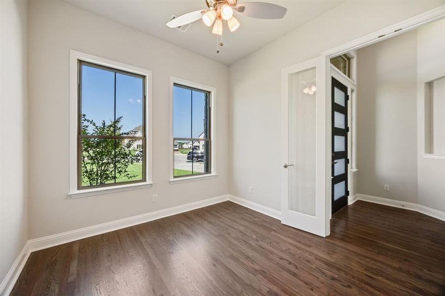 Spacious, unfurnished interior of a new home in Heath Golf and Yacht, Forney (Image 28).