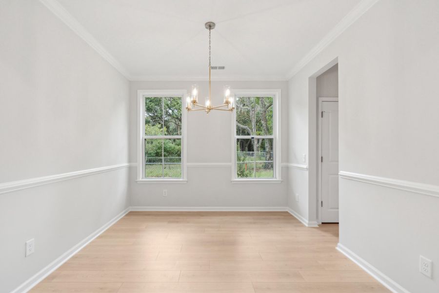 Spacious, unfurnished interior of a new home in Central Park, Charleston (Image 22).