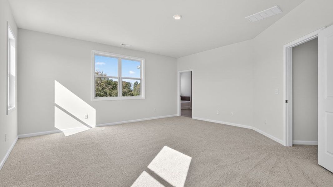 Spacious, unfurnished interior of a new home in The Manors at Haywood Glen, Knightdale (Image 18).