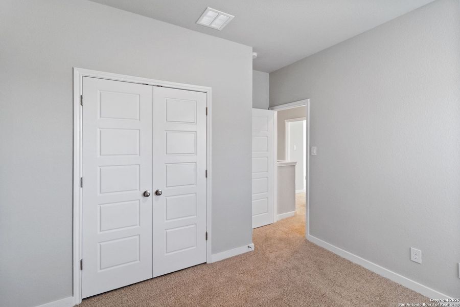 Spacious, unfurnished interior of a new home in , San Antonio (Image 22).