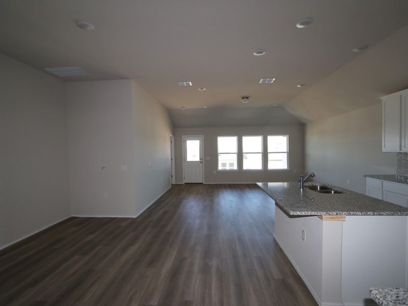 Spacious, unfurnished interior of a new home in Marble Creek Crossing, Austin (Image 8). Spacious, unfurnished interior of a new home in Marble Creek Crossing, Austin (Image 8).