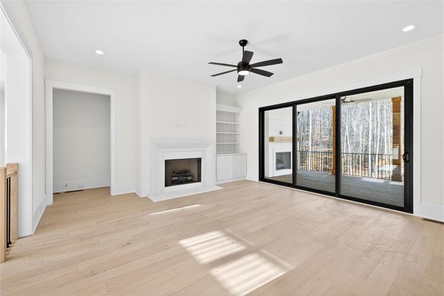 Spacious, unfurnished interior of a new home in , Jefferson (Image 28).