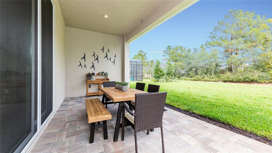 Exterior details and patio area of a home in , Deland (Image 3).