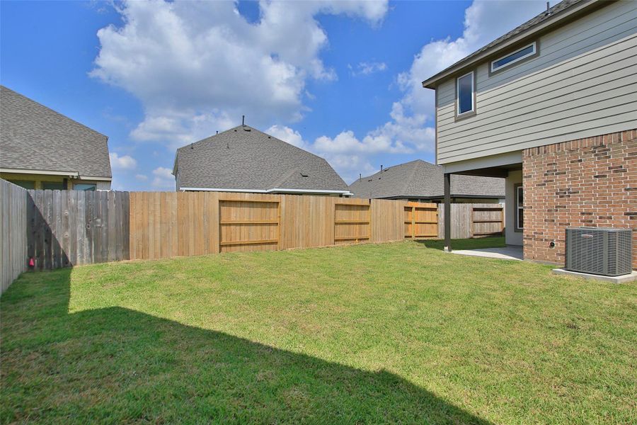 Exterior details and patio area of a home in Park at Eldridge, Sugar Land (Image 21). Exterior details and patio area of a home in Park at Eldridge, Sugar Land (Image 21).