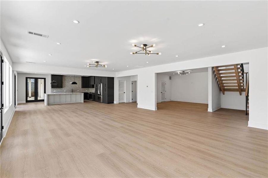 Spacious, unfurnished interior of a new home in , Marietta (Image 59).