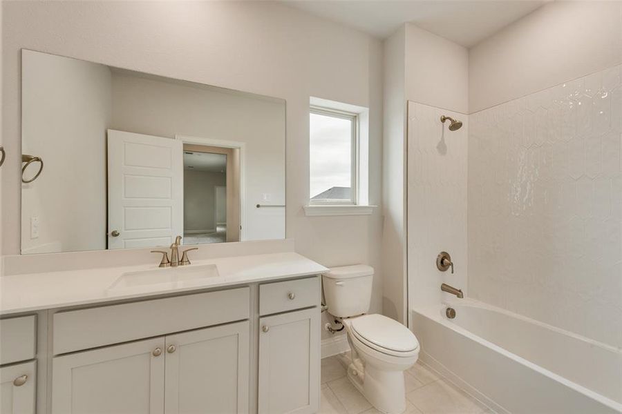 Furnished interior view inside a new home in Sutton Fields, Celina (Image 12).