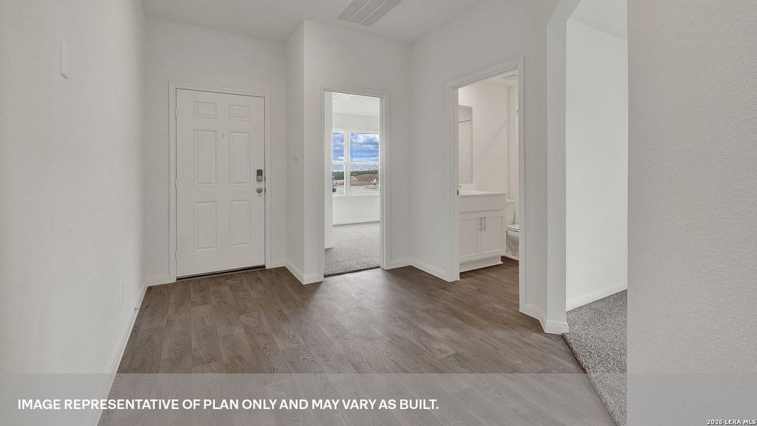 Spacious, unfurnished interior of a new home in Trace, San Marcos (Image 15).