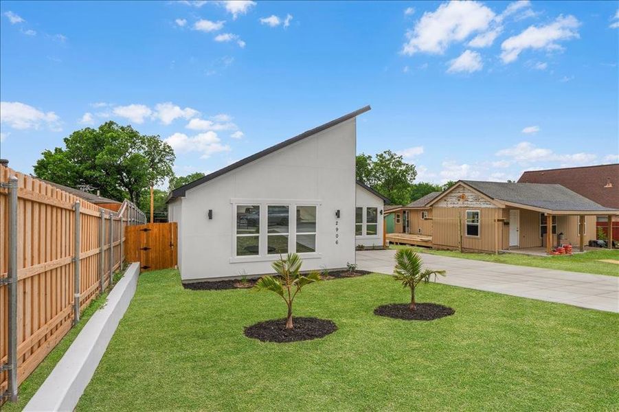 Exterior details and patio area of a home in , Fort Worth (Image 29).
