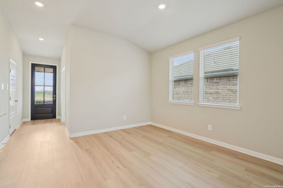 Spacious, unfurnished interior of a new home in Sagebrooke - Premier Series, San Antonio (Image 12).