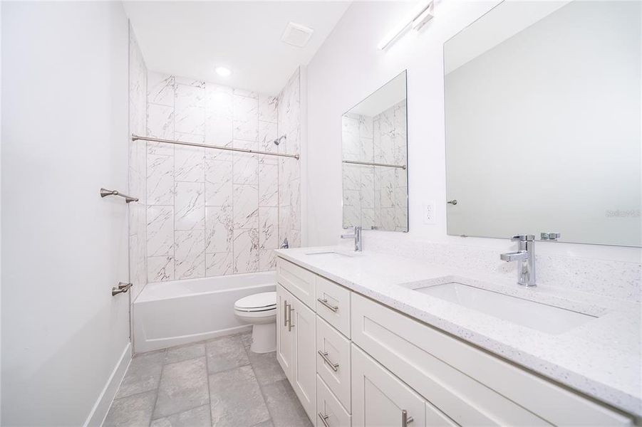 Furnished interior view inside a new home in , Kissimmee (Image 6).