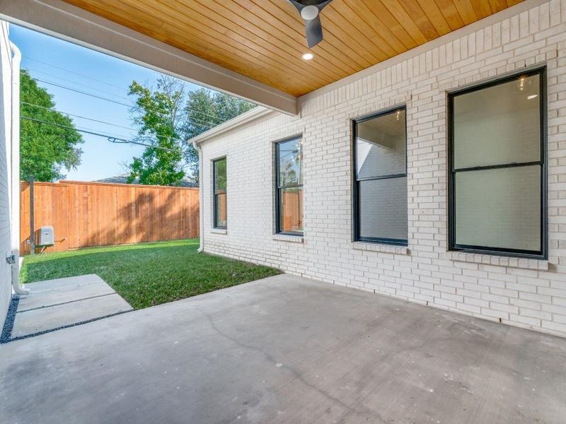 Exterior details and patio area of a home in , Dallas (Image 27).