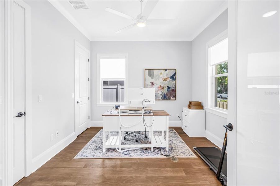 Furnished interior view inside a new home in , St. Petersburg (Image 43).