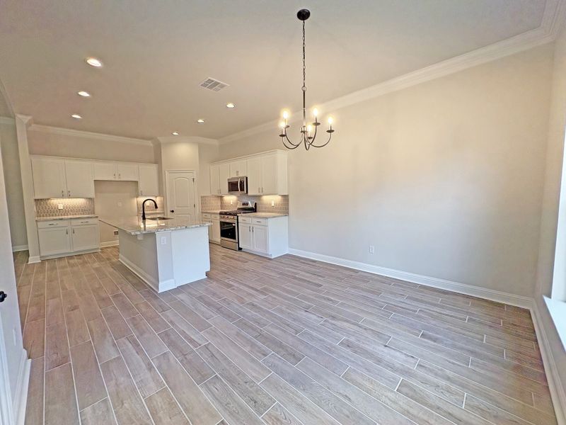 Spacious, unfurnished interior of a new home in Longleaf, Lumberton (Image 20).