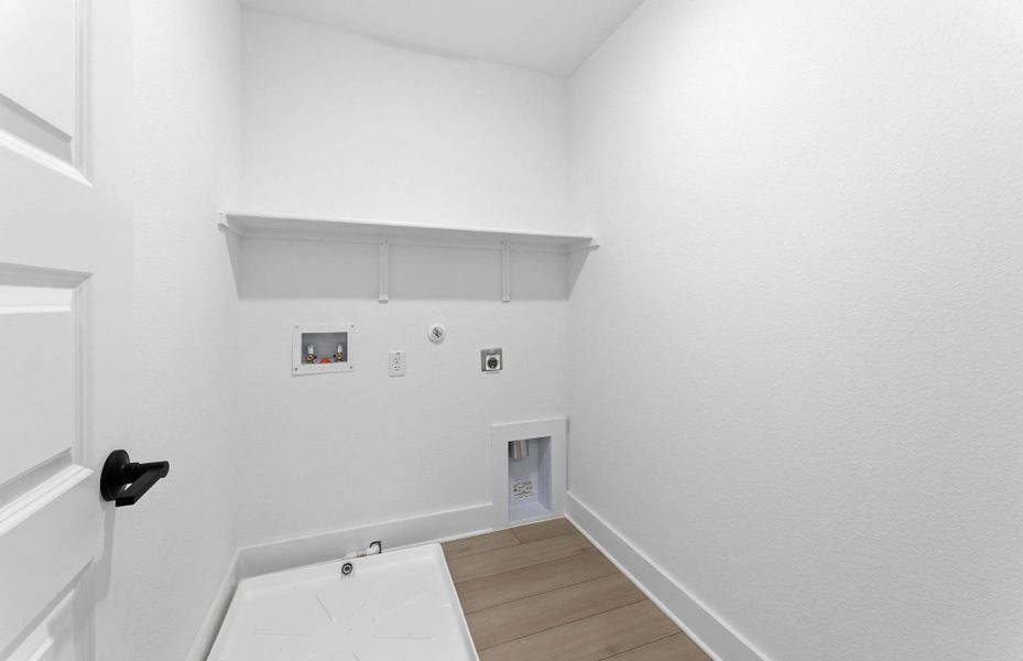 Spacious, unfurnished interior of a new home in Lagos, Manor (Image 14). Spacious, unfurnished interior of a new home in Lagos, Manor (Image 14).