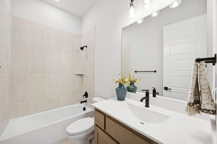 Furnished interior view inside a new home in Mantua Point Gardens, Van Alstyne (Image 16). Furnished interior view inside a new home in Mantua Point Gardens, Van Alstyne (Image 16).