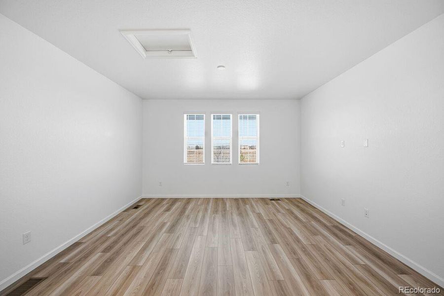 1185 Prospect Aly ~ Ready Now