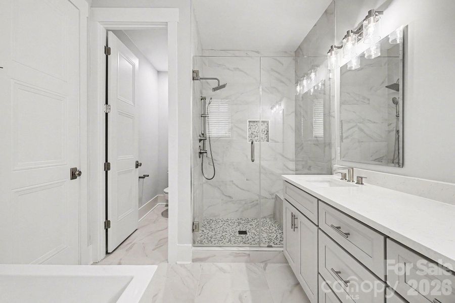 Main Level: Primary Bathroom