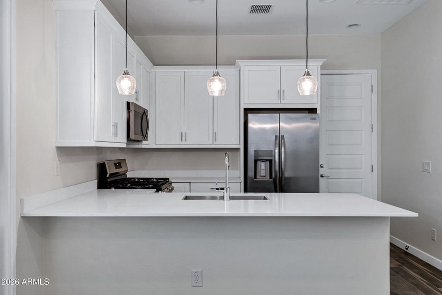 3228 E Saddletree Wy-38