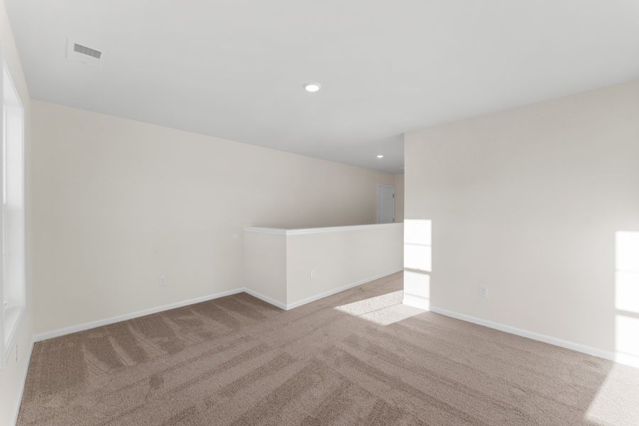 Spacious, unfurnished interior of a new home in Fairview Falls, Chesnee (Image 26).