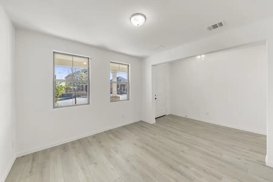 Dakota Home Plan by Ashton Woods