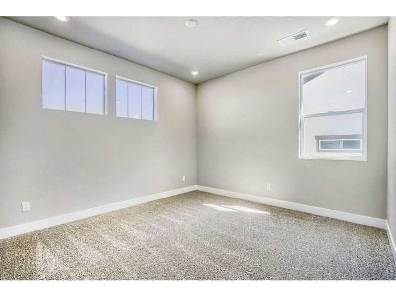 Spacious, unfurnished interior of a new home in , Fort Collins (Image 23).