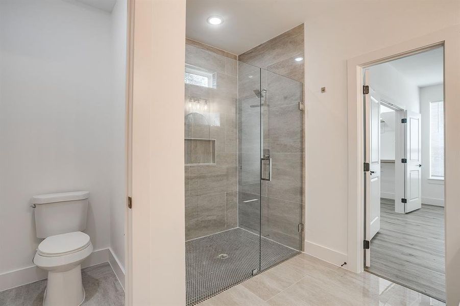 Furnished interior view inside a new home in , Fort Worth (Image 15).