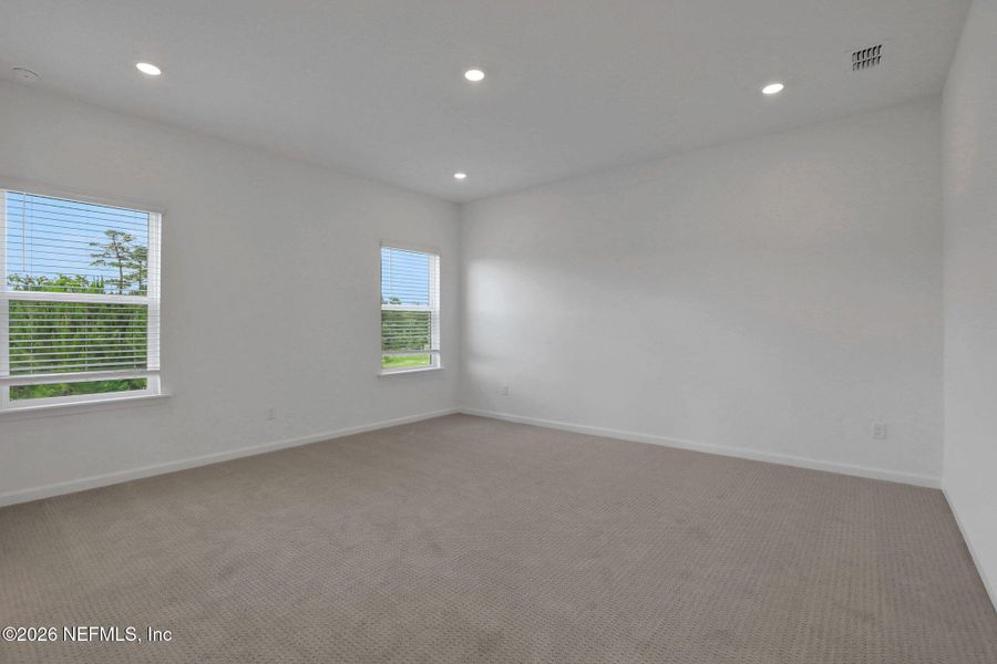 Spacious, unfurnished interior of a new home in Hyland Trail, Green Cove Springs (Image 63).