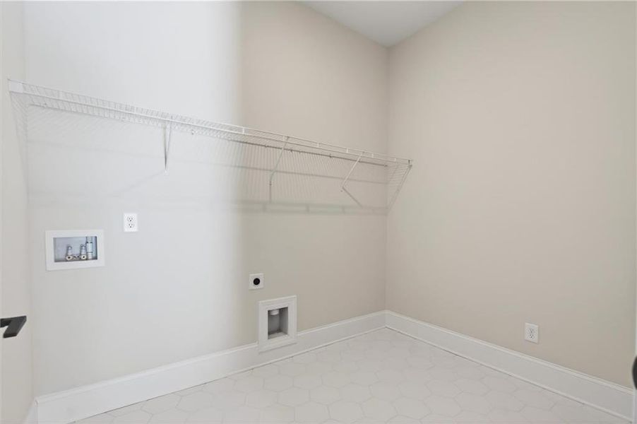 Spacious, unfurnished interior of a new home in The Reserve at Bells Ferry, Kennesaw (Image 18).
