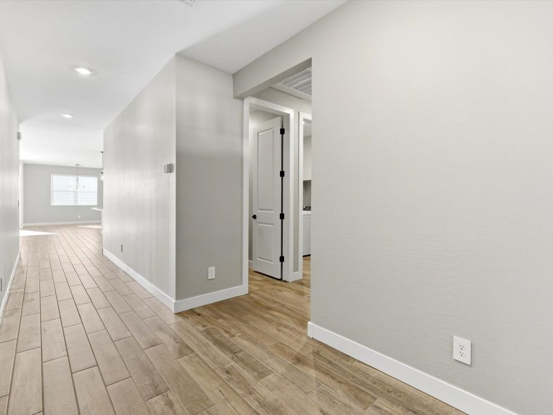 Spacious, unfurnished interior of a new home in Paloma Creek - Signature Series, Surprise (Image 16).