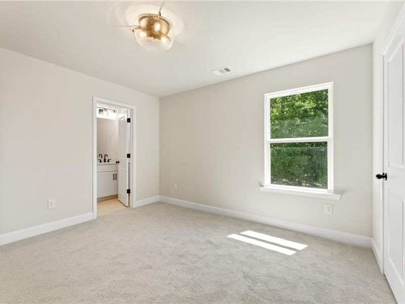Spacious, unfurnished interior of a new home in Melody Lakeside Estates, Buford (Image 17).