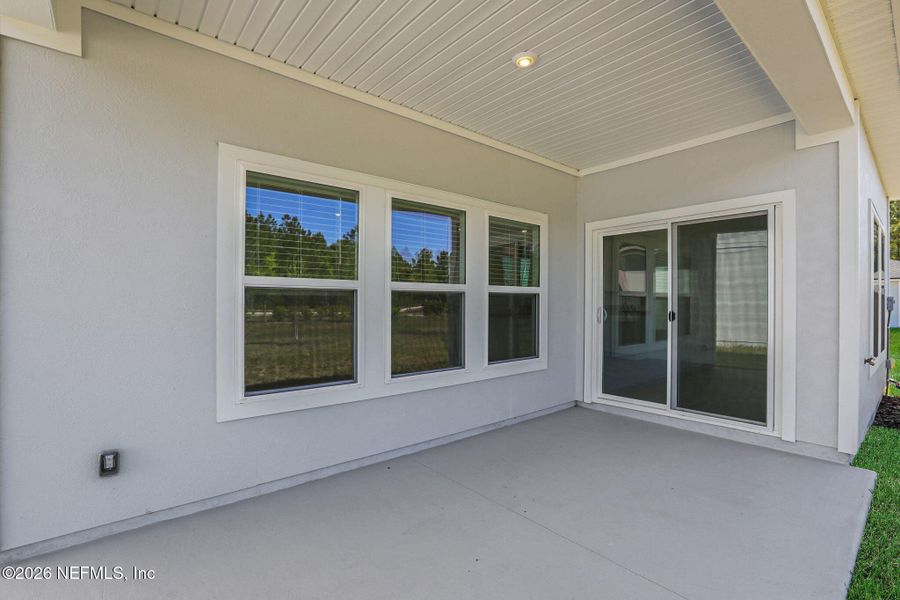 Exterior details and patio area of a home in Amberly, Green Cove Springs (Image 26).