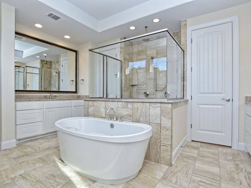 Representative furnished interior of a home built from the Coronado I by Giddens Homes in Clearwater Ranch, Liberty Hill (Image 82).