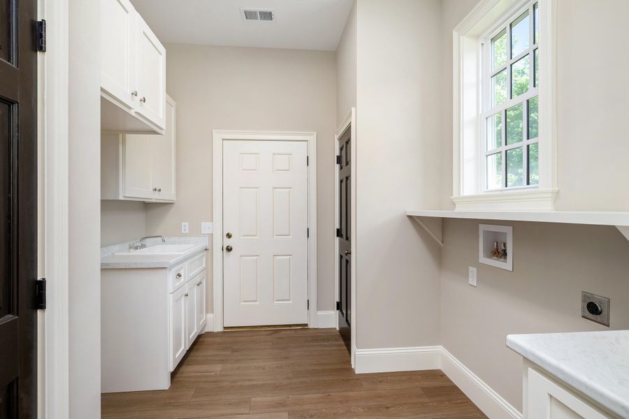 Furnished interior view inside a new home in , Elloree (Image 18).