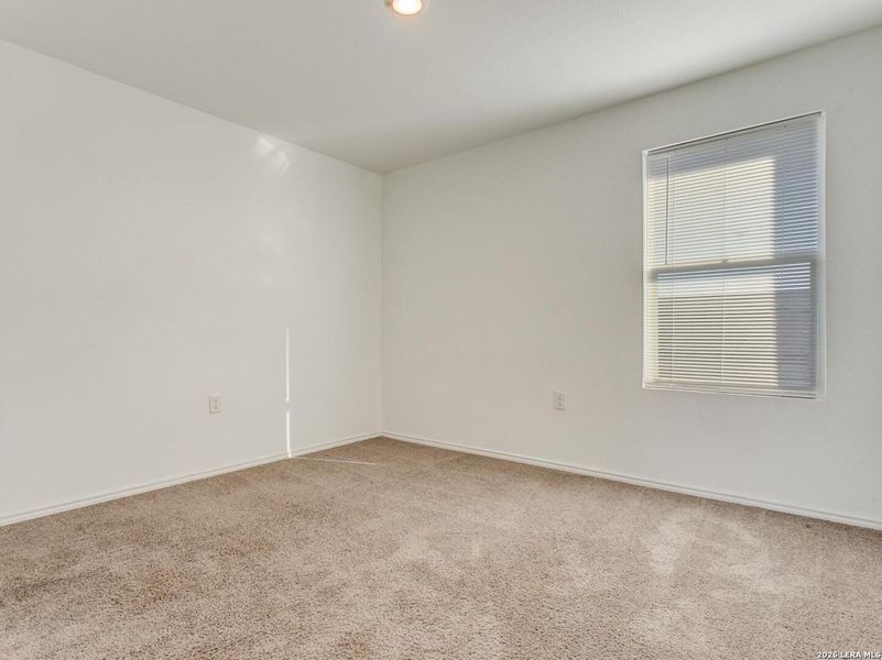 Spacious, unfurnished interior of a new home in Mission del Lago, San Antonio (Image 19). Spacious, unfurnished interior of a new home in Mission del Lago, San Antonio (Image 19).
