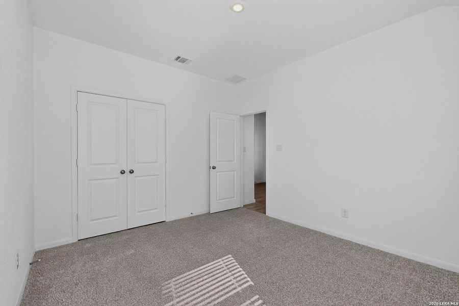 Spacious, unfurnished interior of a new home in , San Antonio (Image 25).
