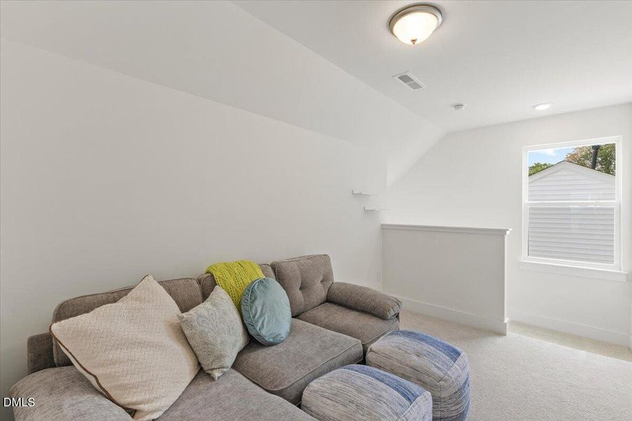 42-2117 Seneca Dr