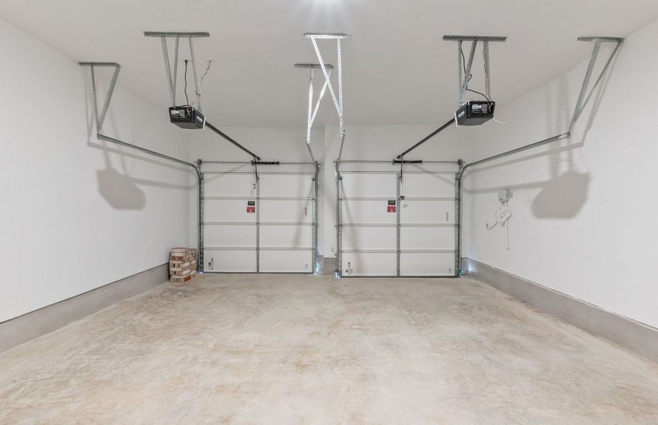 Spacious, unfurnished interior of a new home in Saddleback at Santa Rita Ranch, Liberty Hill (Image 39). Spacious, unfurnished interior of a new home in Saddleback at Santa Rita Ranch, Liberty Hill (Image 39).