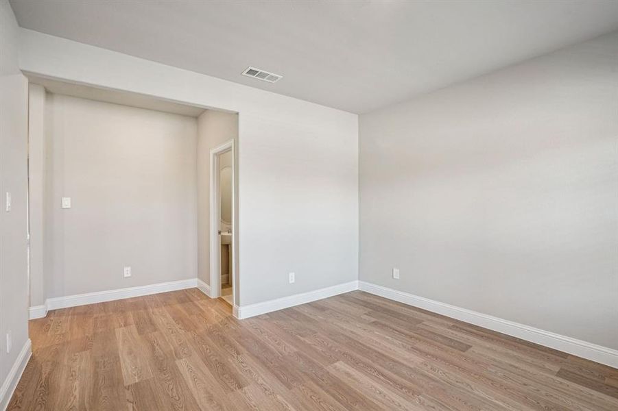 Photo is not of the actual home, but is an inspirational photo of builder’s model home and may depict options, furnishings, and/or decorator features that are not included.