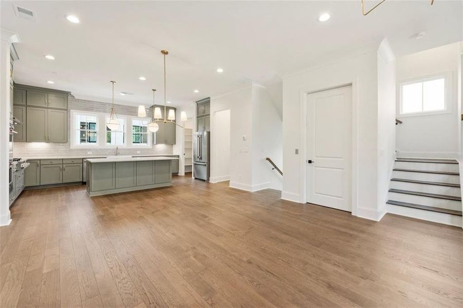 Spacious, unfurnished interior of a new home in , Alpharetta (Image 56). Spacious, unfurnished interior of a new home in , Alpharetta (Image 56).