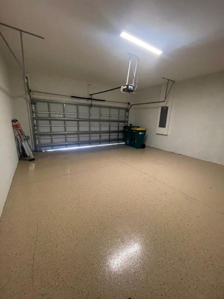 Spacious, unfurnished interior of a new home in , Naples (Image 13).