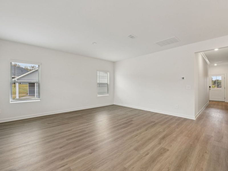 Spacious, unfurnished interior of a new home in Brighton Springs, York (Image 12).