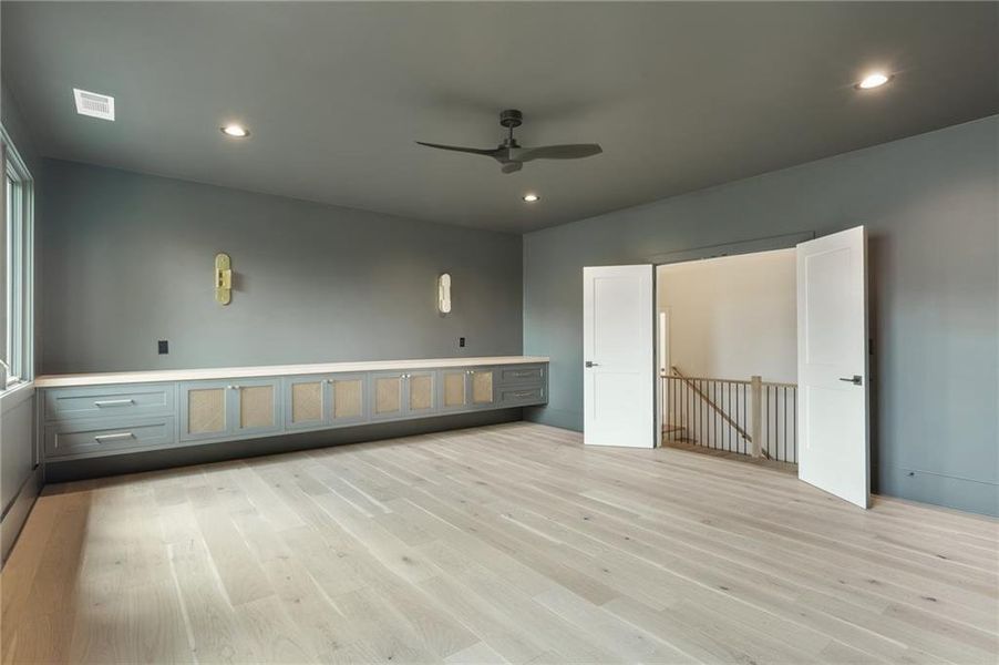 Spacious, unfurnished interior of a new home in , Alpharetta (Image 37).