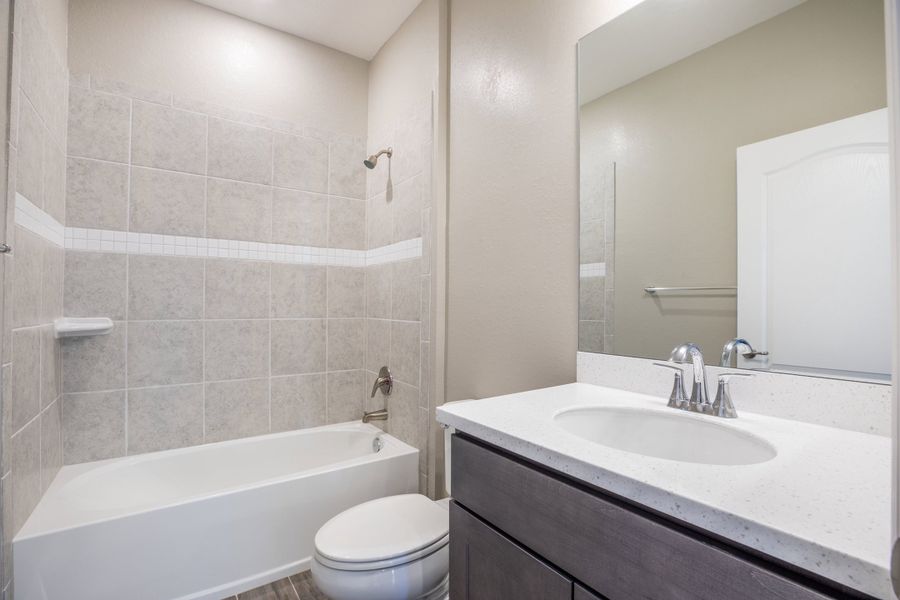 Representative furnished interior of a home built from the Sierra by Maronda Homes in Marion Oaks, Ocala (Image 8).