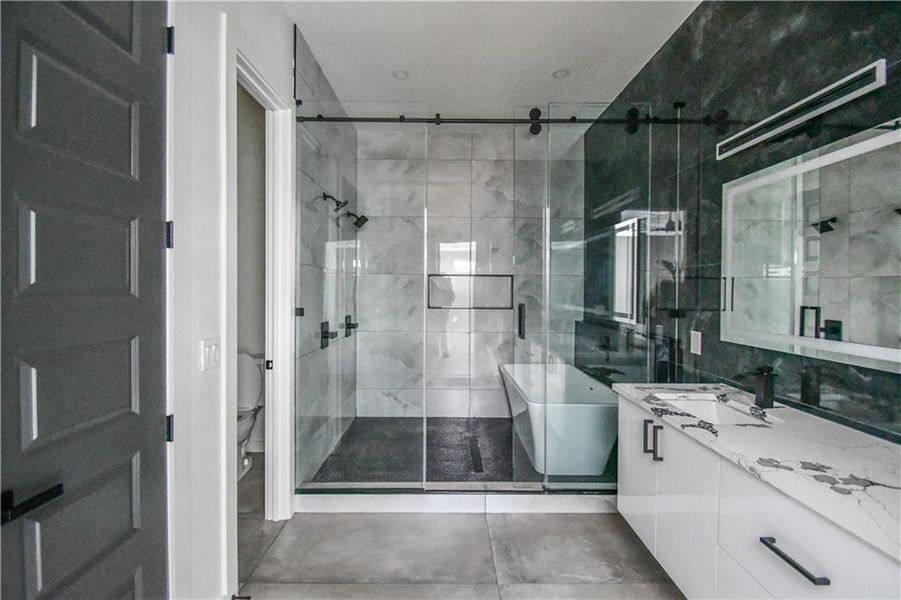 Furnished interior view inside a new home in , Atlanta (Image 42).