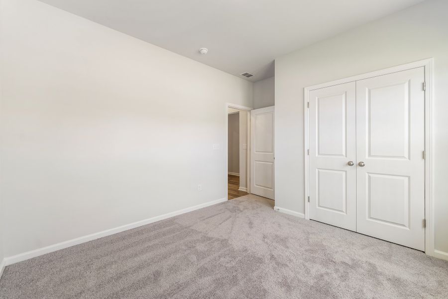 Spacious, unfurnished interior of a new home in Burke Estates, Chesnee (Image 19).