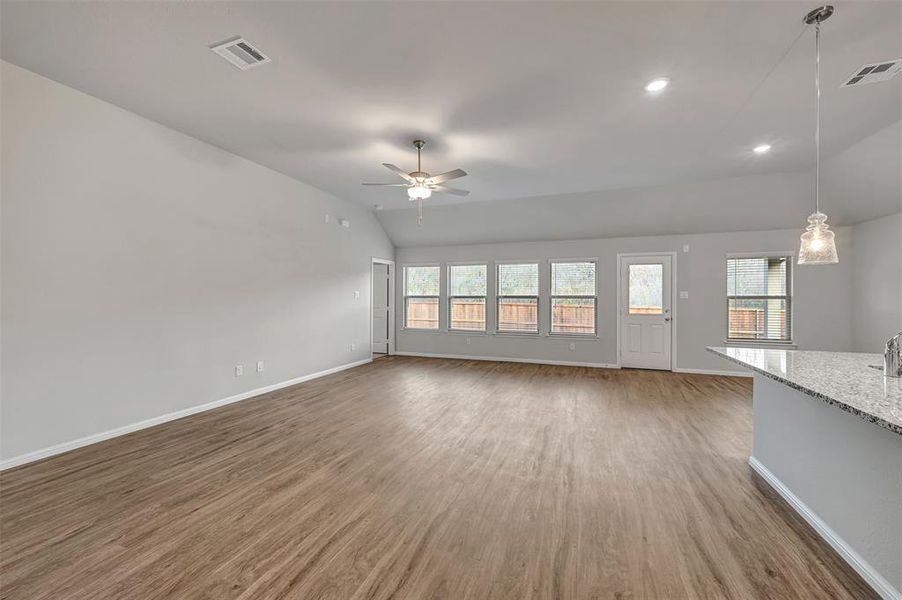 Spacious, unfurnished interior of a new home in ValleyBrooke, Mesquite (Image 18).