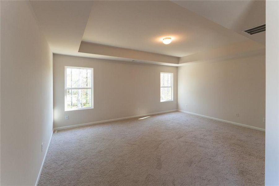 Spacious, unfurnished interior of a new home in Creekside Landing, Dallas (Image 20). Spacious, unfurnished interior of a new home in Creekside Landing, Dallas (Image 20).
